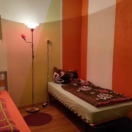Ruhiges Keller Apartement Nm