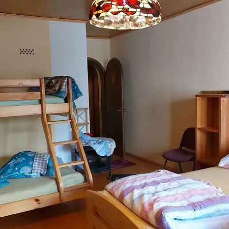 Ruhiges Keller Apartement Nm