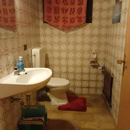 Ruhiges Keller Apartement Nm *